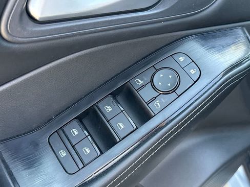 Used 2024 Nissan Rogue SV FWD image 13