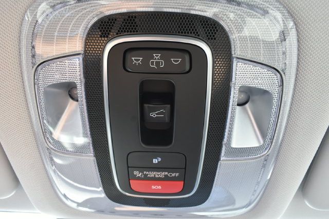 Used 2025 Hyundai Kona Limited AWD/4WD image 35