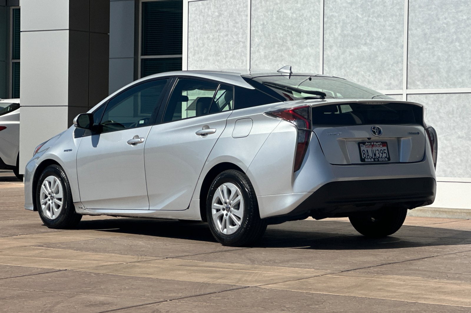 Certified 2017 Toyota Prius Two w/ Carpet Mat Package FWD image 7