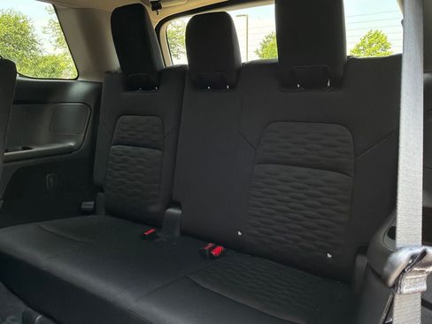 Used 2025 Nissan Pathfinder SV FWD image 13