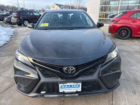 Used 2024 Toyota Camry SE image 2