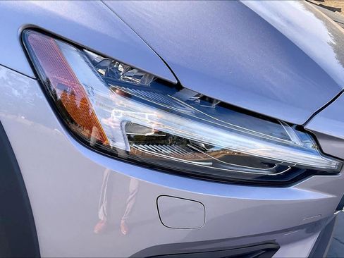 New 2026 Volvo V60 B5 Cross Country Plus w/ Climate Package image 32