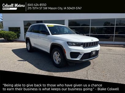 Used 2023 Jeep Grand Cherokee Laredo
