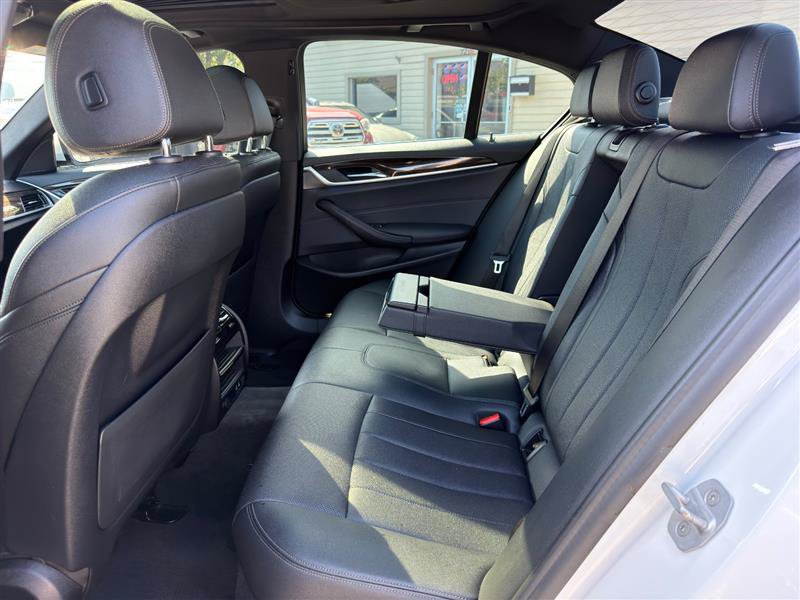 Used 2021 BMW 530i w/ Convenience Package RWD image 25