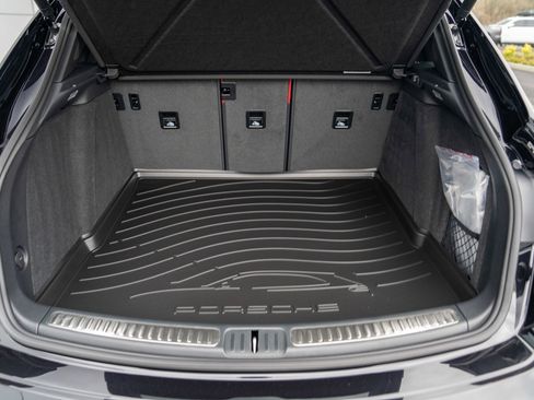 New 2026 Porsche Macan image 28