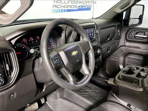 Used 2019 Chevrolet Silverado 1500 Custom w/ Custom Max Trailering Package AWD/4WD image 7
