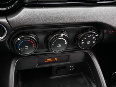 Used 2016 MAZDA MX-5 Miata Club image 23