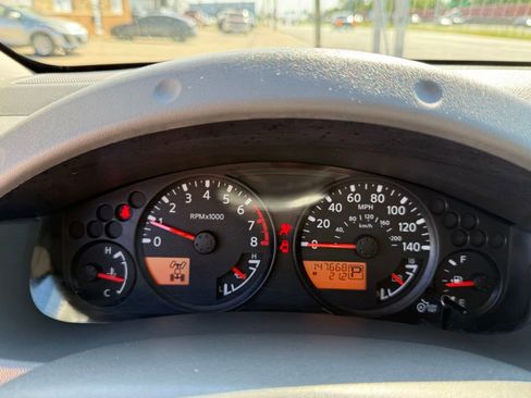 Used 2018 Nissan Frontier SV AWD/4WD image 32