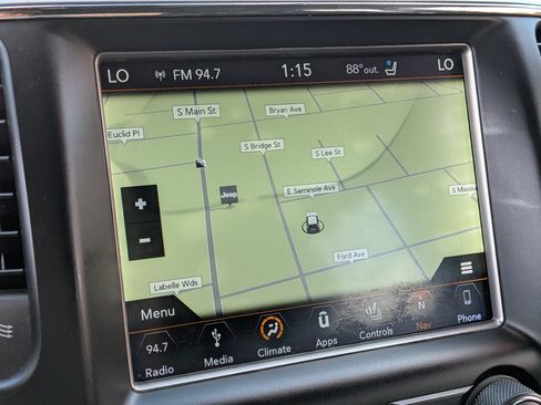 Used 2018 Jeep Grand Cherokee Limited w/ Luxury Group II image 34