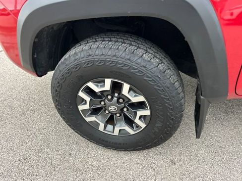 Used 2017 Toyota Tacoma TRD Off-Road image 43