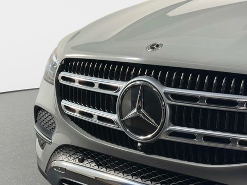 Used 2025 Mercedes-Benz GLE 350 4MATIC image 11
