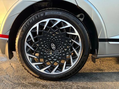 Used 2024 Hyundai Ioniq 5 Limited image 33