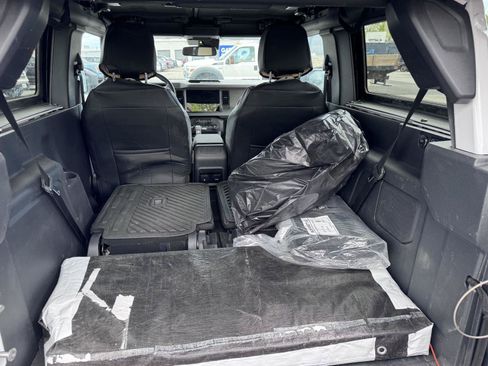 Used 2024 Ford Bronco Black Diamond AWD/4WD image 8