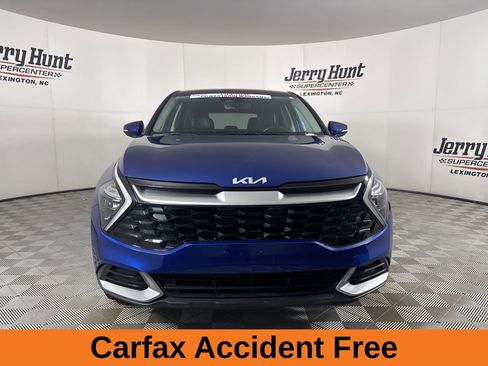 Used 2023 Kia Sportage EX image 3