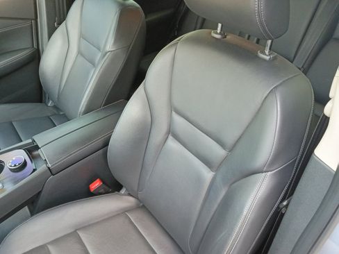 Used 2024 Nissan Rogue SL AWD/4WD image 30