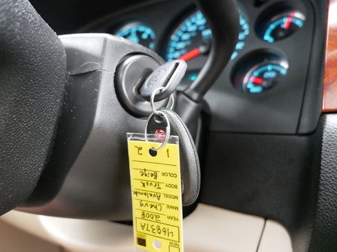 Used 2008 Chevrolet Avalanche LTZ w/ LTZ Preferred Equipment Group AWD/4WD image 27