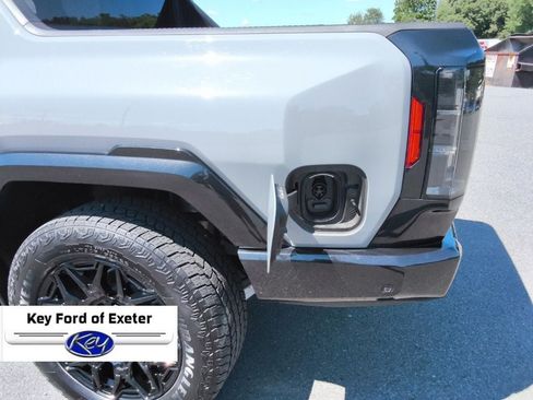 Used 2025 GMC Hummer EV 2X AWD/4WD image 13