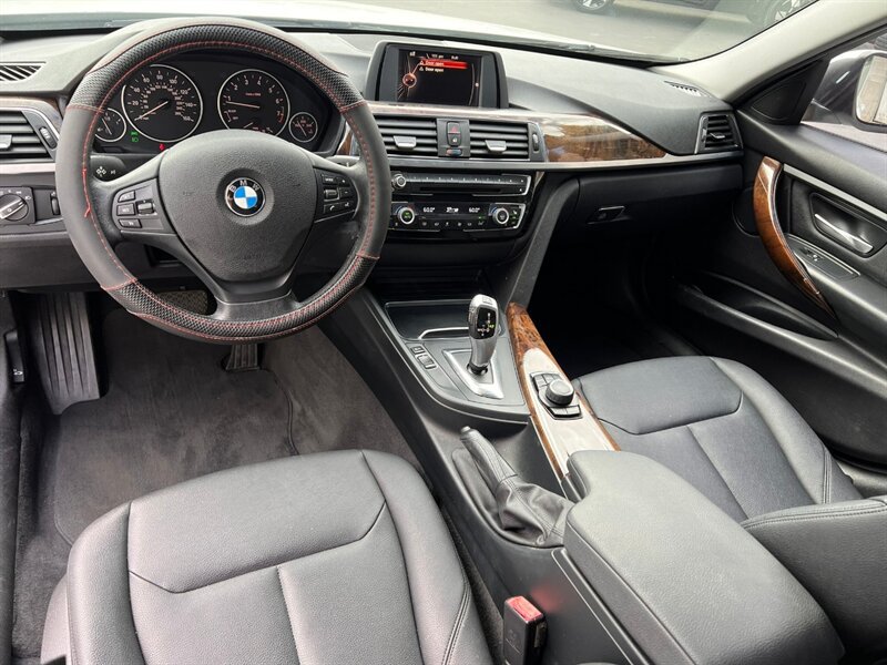 Used 2016 BMW 320i xDrive Sedan AWD/4WD image 19