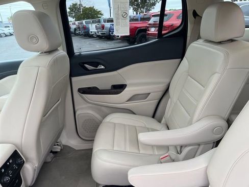 Used 2023 GMC Acadia Denali w/ Denali Ultimate Package AWD/4WD image 14