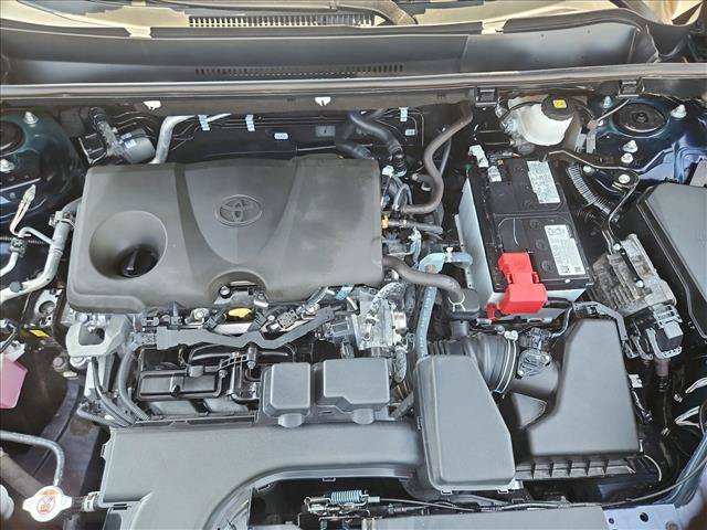 Used 2025 Toyota RAV4 XLE FWD image 28