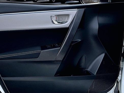 Used 2014 Toyota Corolla L image 23