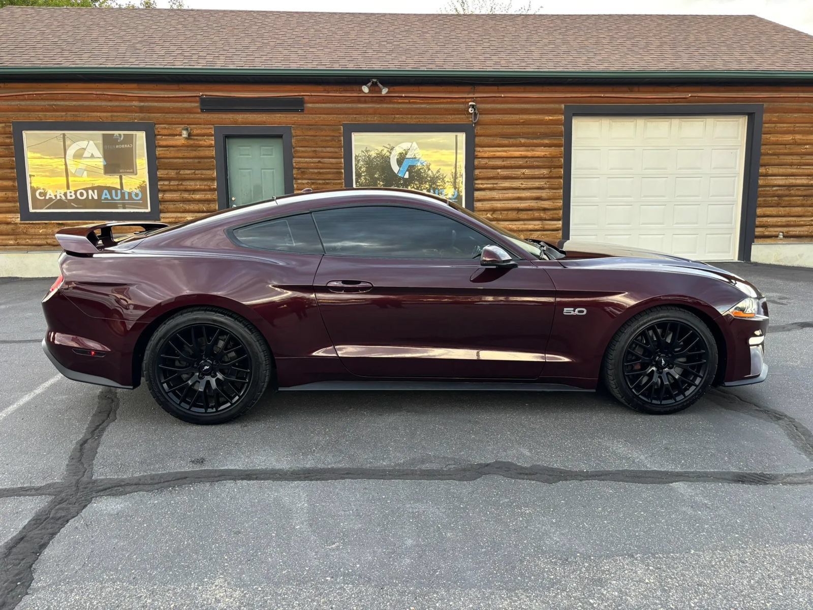 Used 2018 Ford Mustang GT Premium w/ GT Performance Package RWD image 8