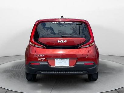 Used 2022 Kia Soul LX
