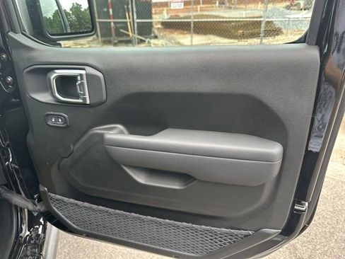 New 2025 Jeep Gladiator Mojave w/ Steel Bumper Group image 14