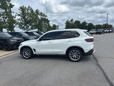 Used 2024 BMW X5 xDrive40i w/ Premium Package AWD/4WD image 5