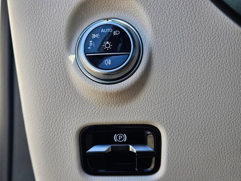 New 2026 Mercedes-Benz C 300 4MATIC Sedan image 20