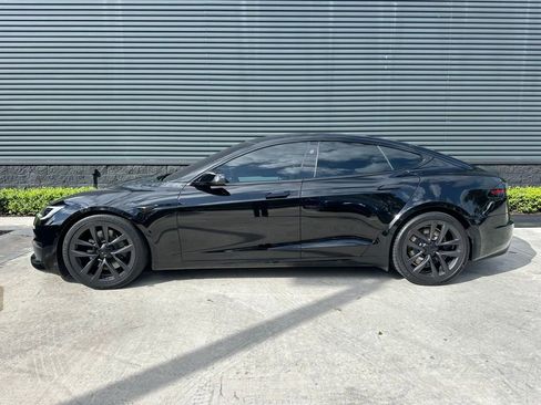Used 2022 Tesla Model S image 2