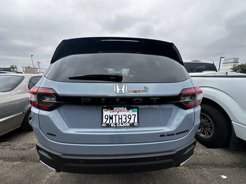 Used 2025 Honda Pilot Black Edition image 22