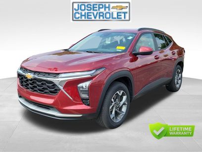 Used 2025 Chevrolet Trax LT w/ Driver Confidence Package