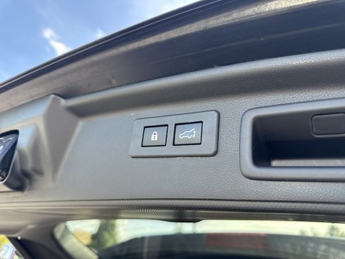 Used 2019 Subaru Forester Touring AWD/4WD image 40