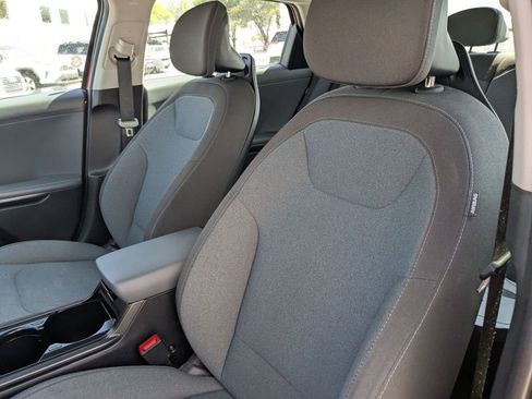 Used 2025 Kia K4 FWD image 14