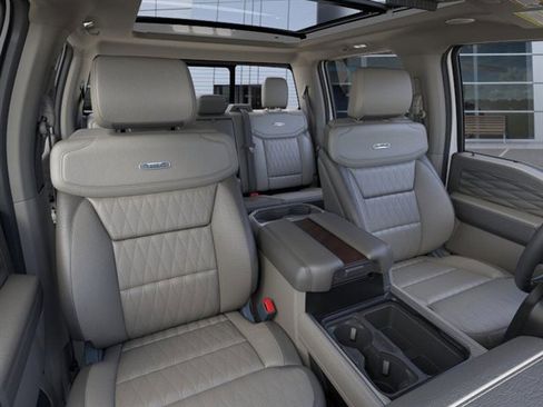 New 2025 Ford F250 Platinum w/ Platinum Plus Package image 10