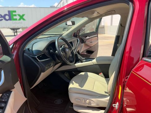 Used 2020 Buick Enclave Essence w/ Sound and Sites Package FWD image 16