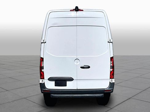 Used 2021 Mercedes-Benz Sprinter 2500 image 5