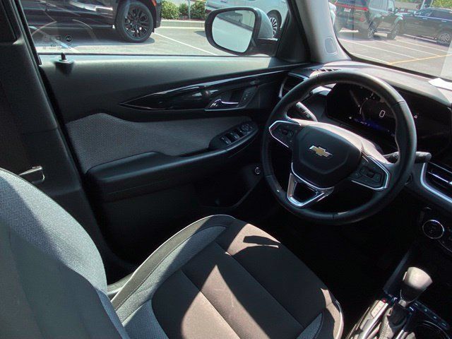 Used 2024 Chevrolet TrailBlazer LT w/ Convenience Package AWD/4WD image 22
