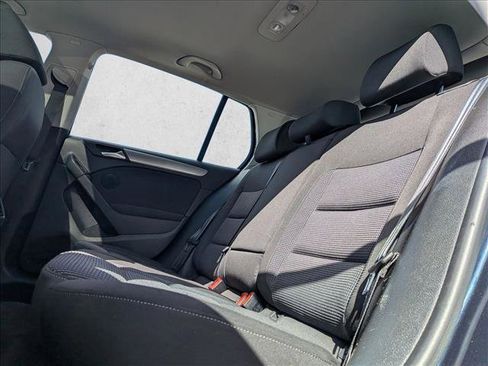 Used 2014 Volkswagen Golf 4-Door image 18