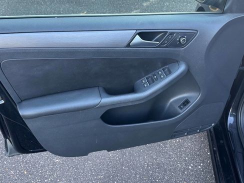 Used 2014 Volkswagen Jetta SEL image 14