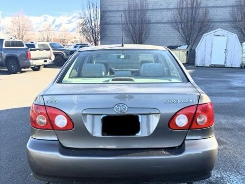 Used 2005 Toyota Corolla CE image 3