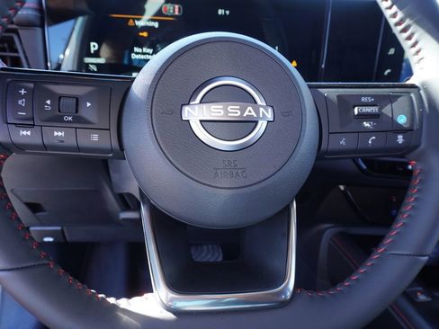 New 2026 Nissan Kicks SR FWD image 17