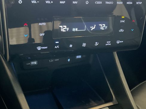Used 2022 Hyundai Santa Cruz Limited AWD/4WD image 19
