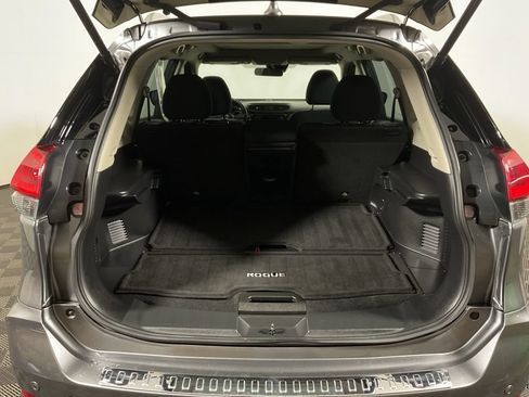 Used 2020 Nissan Rogue SV w/ Sun & Sound Touring Package AWD/4WD image 16