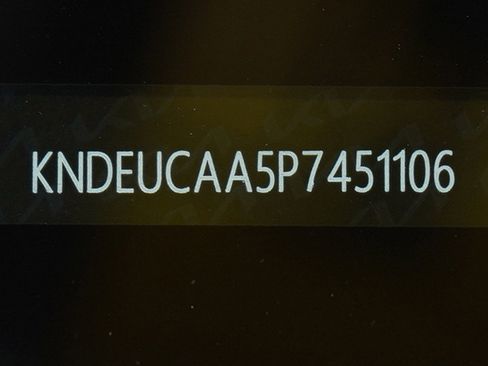 Used 2023 Kia Seltos S image 32