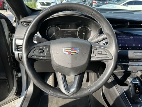 Used 2019 Cadillac XT4 Premium Luxury FWD image 21
