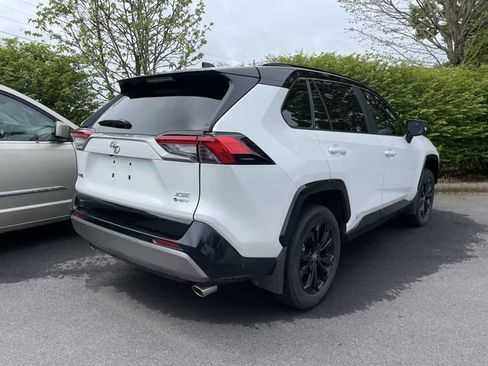 Used 2025 Toyota RAV4 XSE AWD/4WD image 5