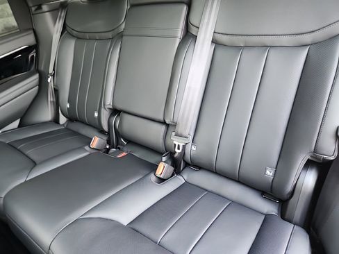 New 2025 Land Rover Range Rover SE image 25