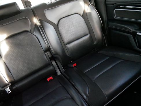 Used 2019 RAM 1500 Laramie image 14